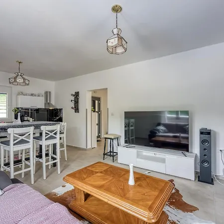 Hébergement de vacances Casa Ina Wit Private Pool Kršan