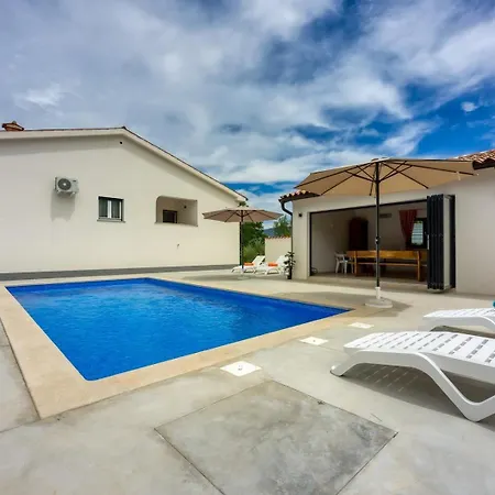 Casa Ina Wit Private Pool Сasa de vacaciones Kršan