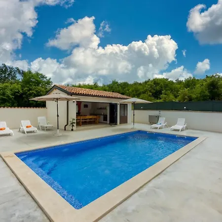 Casa Ina Wit Private Pool Сasa de vacaciones Kršan
